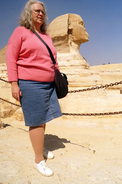 Ägypten, Gizeh, Claudia vor Sphinx Ägypten, Gizeh, Claudia vor Sphinx